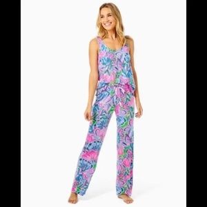 NWT Lilly Pulitzer PJ set - size Medium “gecko green tiger sunrise”